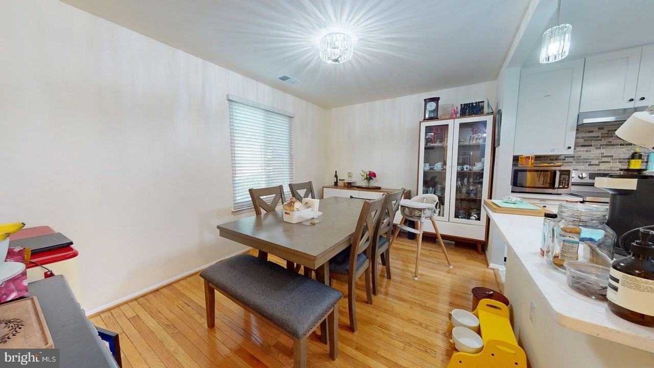 6077 Hollow Knoll Ct - Photo 5 of 27