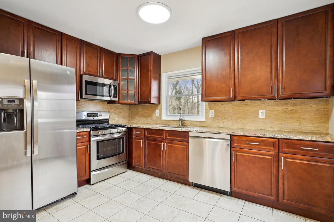 6329 Gentele Ct - Photo 3 of 12