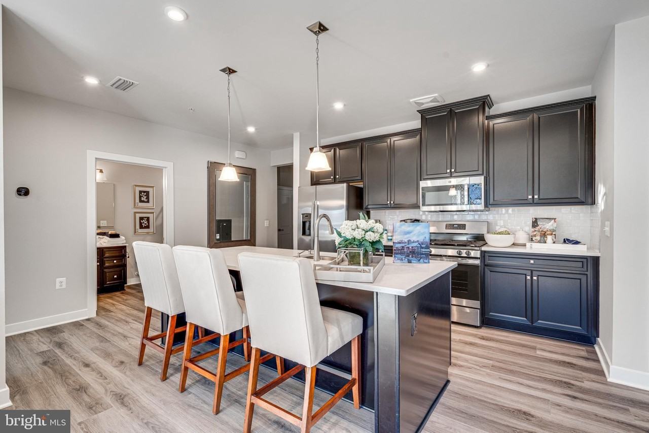 46320 Mount Milstead Ter #105 - Photo 5 of 19