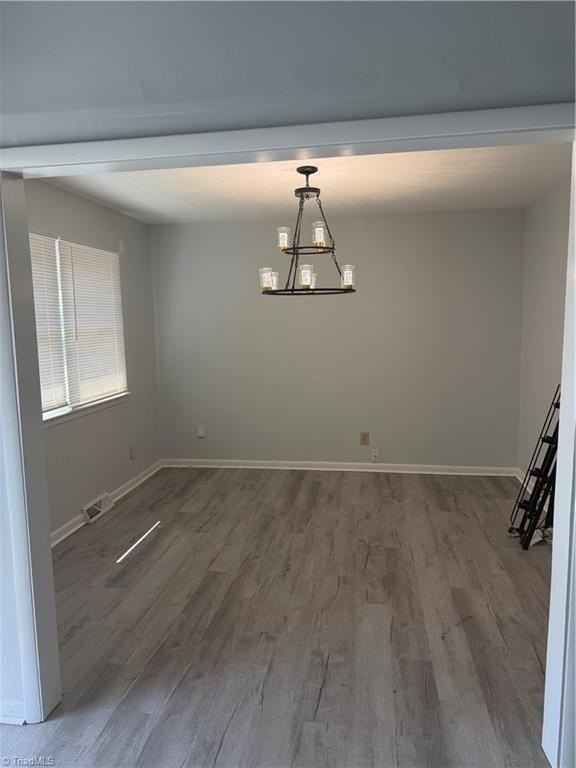 704 Meadowood St - Photo 2 of 7