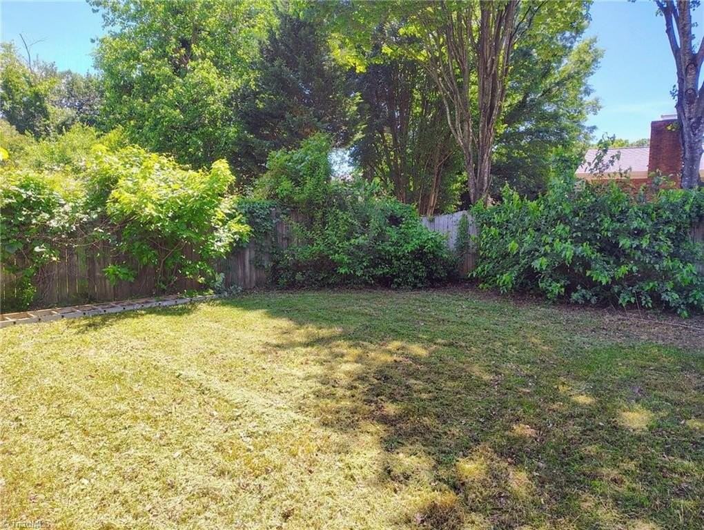 704 Meadowood St - Photo 7 of 7