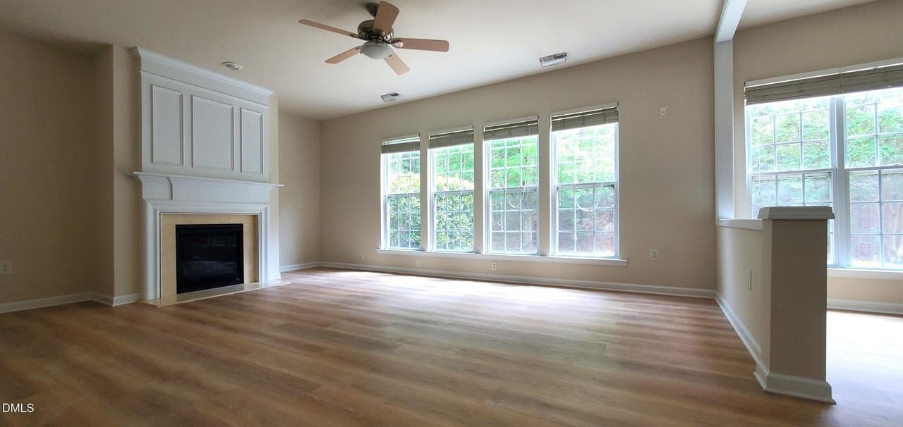 410 Euphoria Cir - Photo 4 of 19