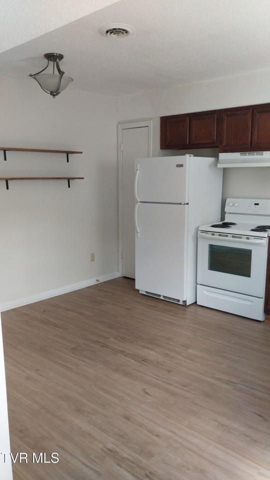 1830 E Main St #A1 - Photo 5 of 18