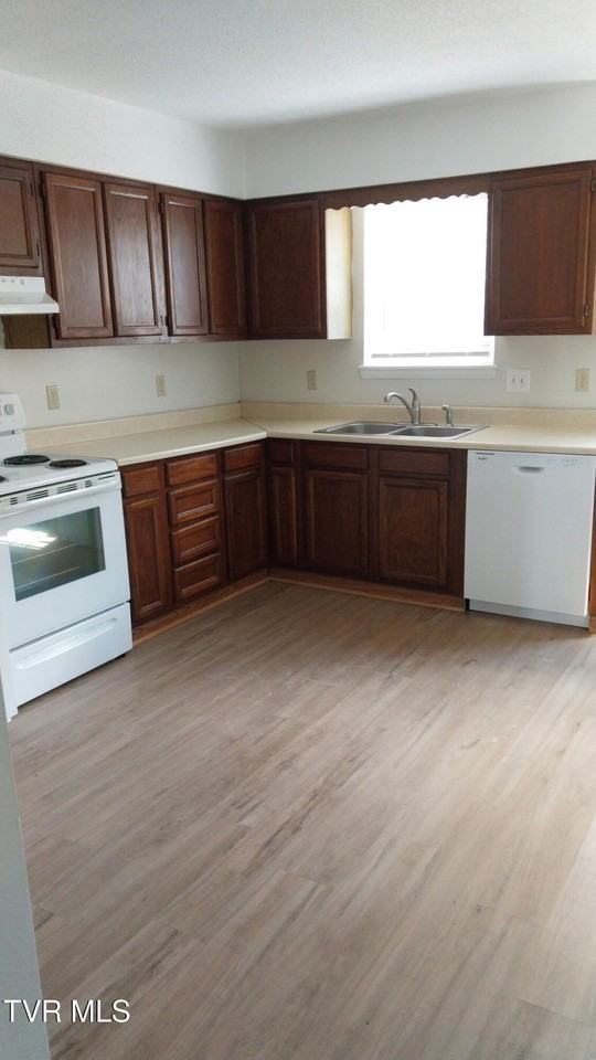 1830 E Main St #A1 - Photo 6 of 18