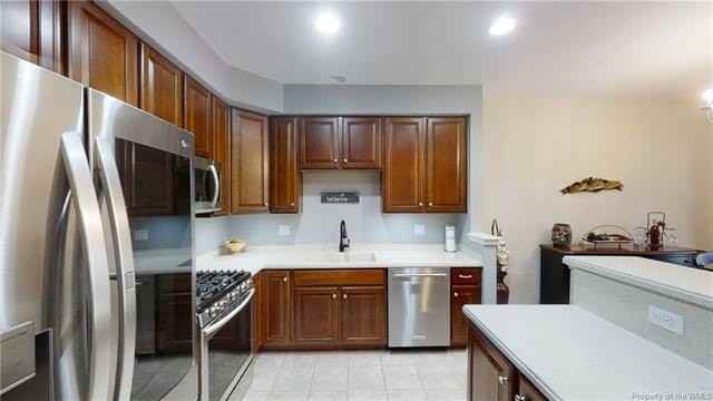 4615 Revolutionary Way - Photo 2 of 23