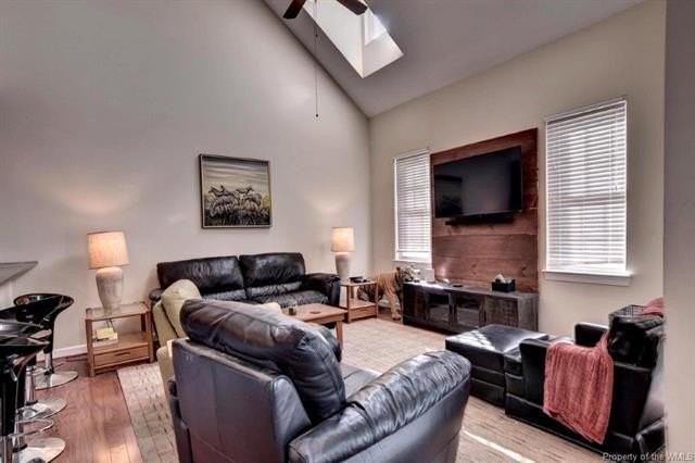 4456 Lydias Dr - Photo 6 of 14