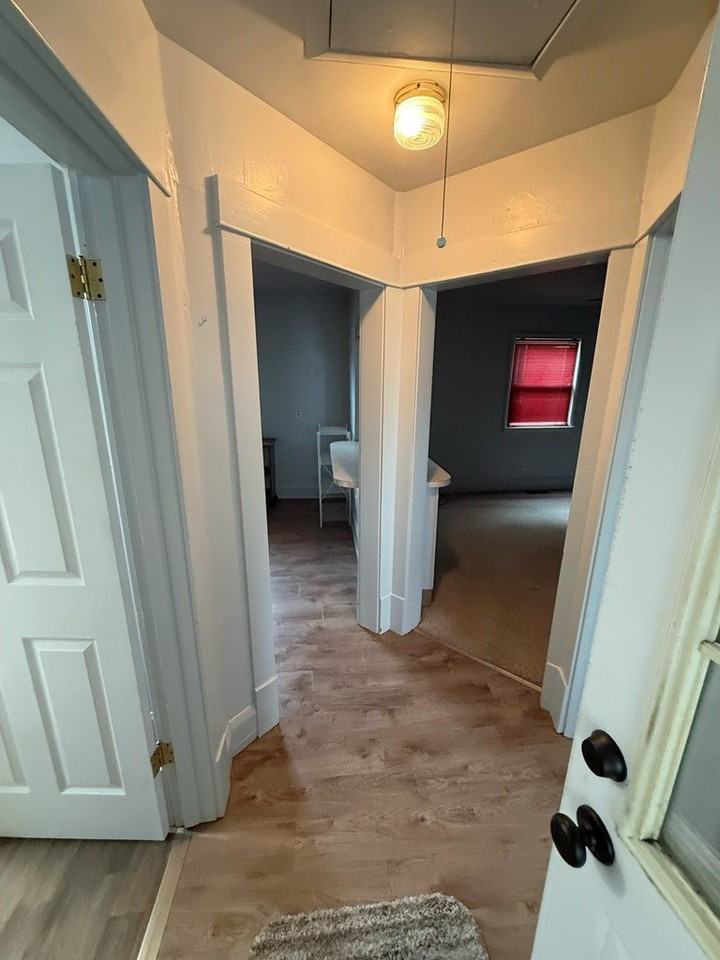 305 S Huron St - Photo 3 of 7