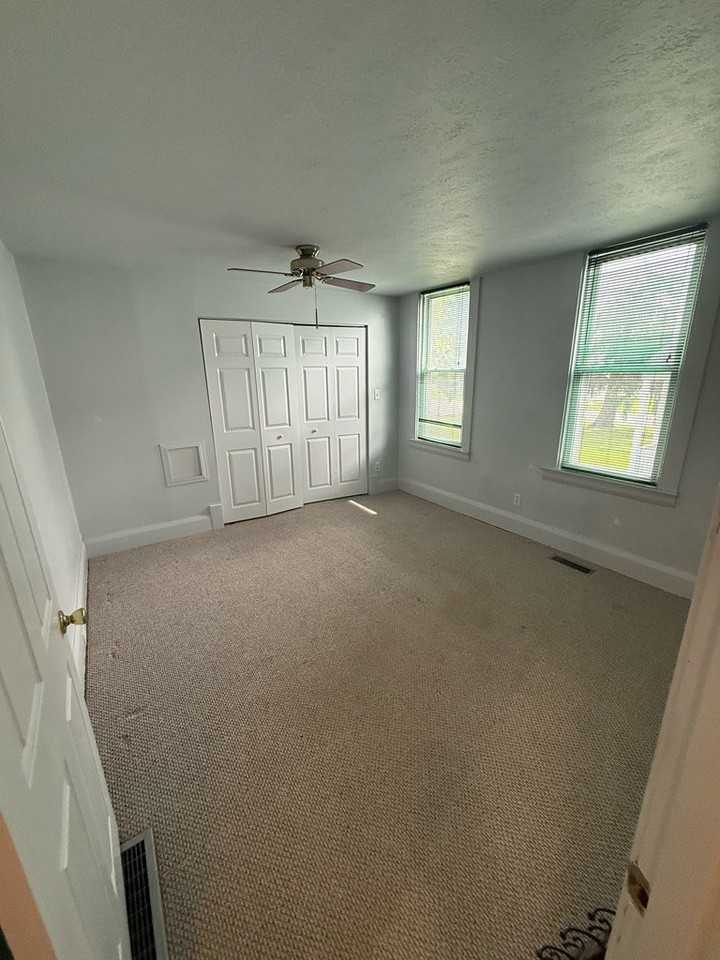 305 S Huron St - Photo 7 of 7