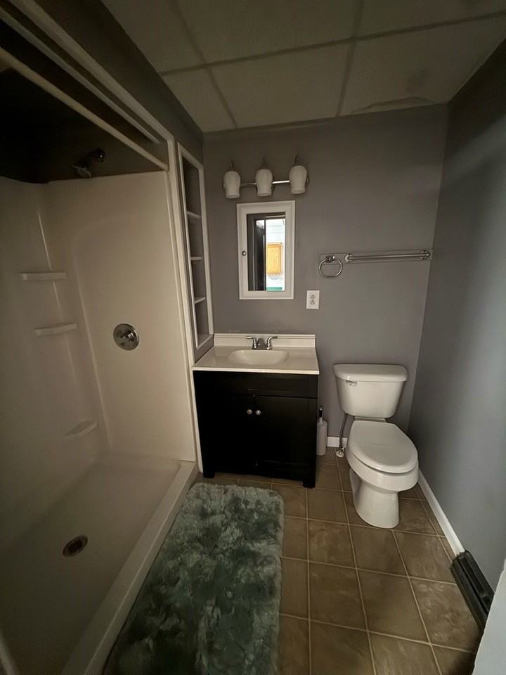148 Edgington Ln - Photo 4 of 5