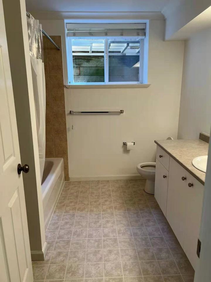 13167 14A Avenue - Photo 7 of 12