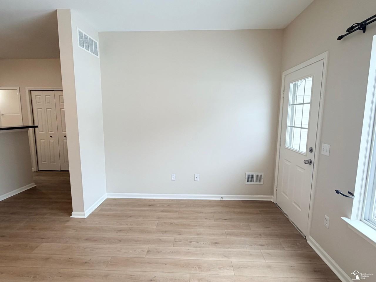 26757 Kirkway Cir - Photo 2 of 23