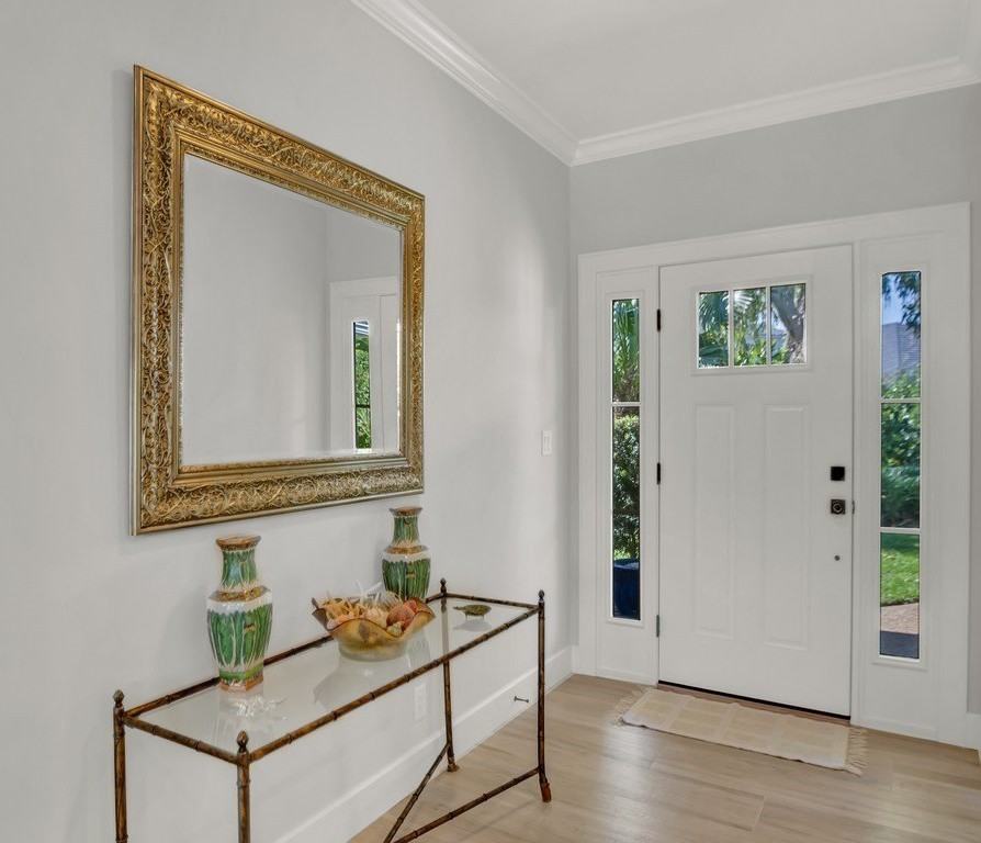 1790 Coral Way N - Photo 4 of 36