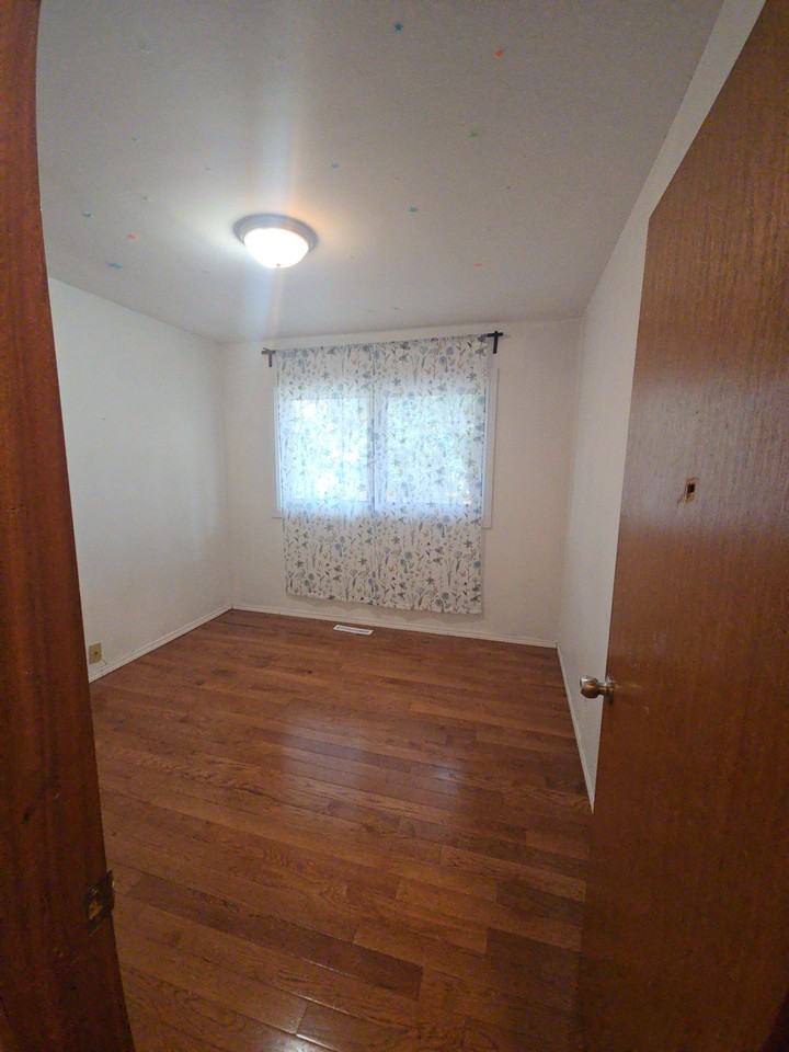 4319 Charleswood Drive NW - Photo 4 of 17