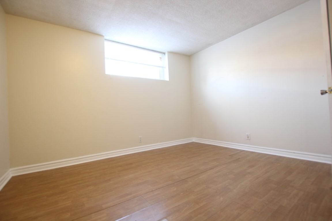 2422 Clover St - Photo 5 of 10