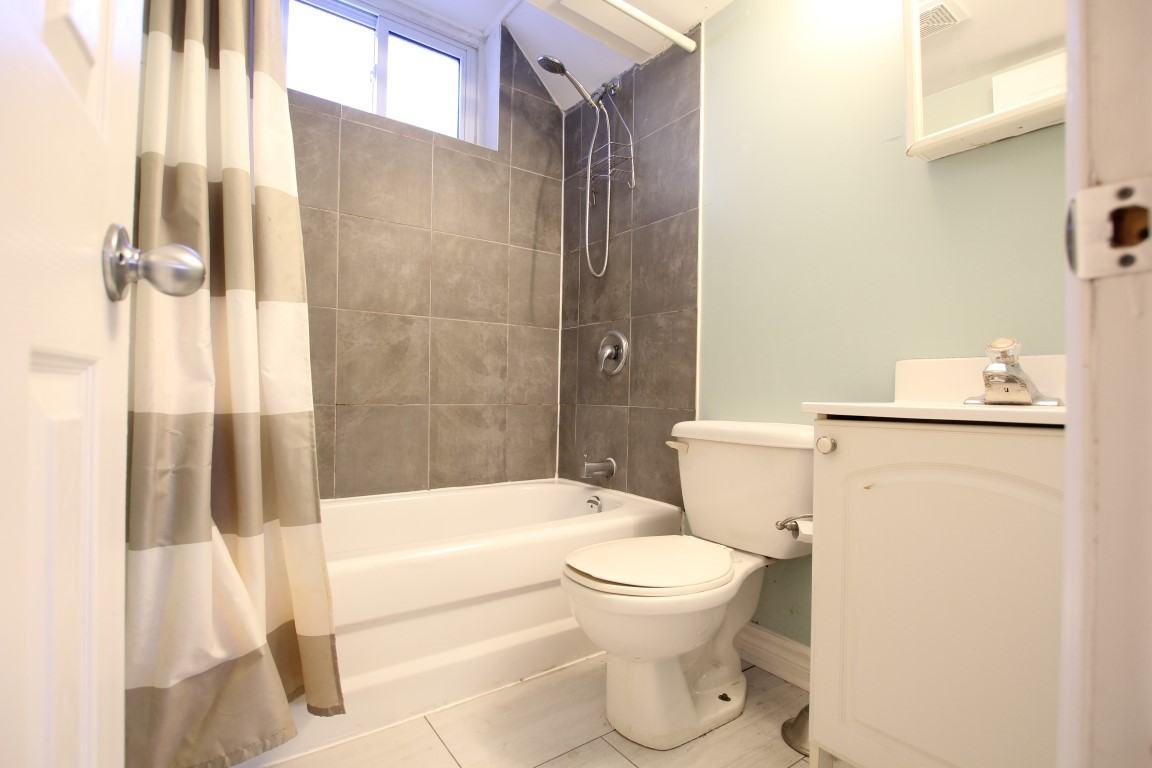 2422 Clover St - Photo 7 of 10