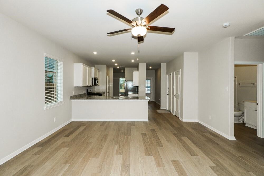 408 Mustang Trot Dr - Photo 5 of 19