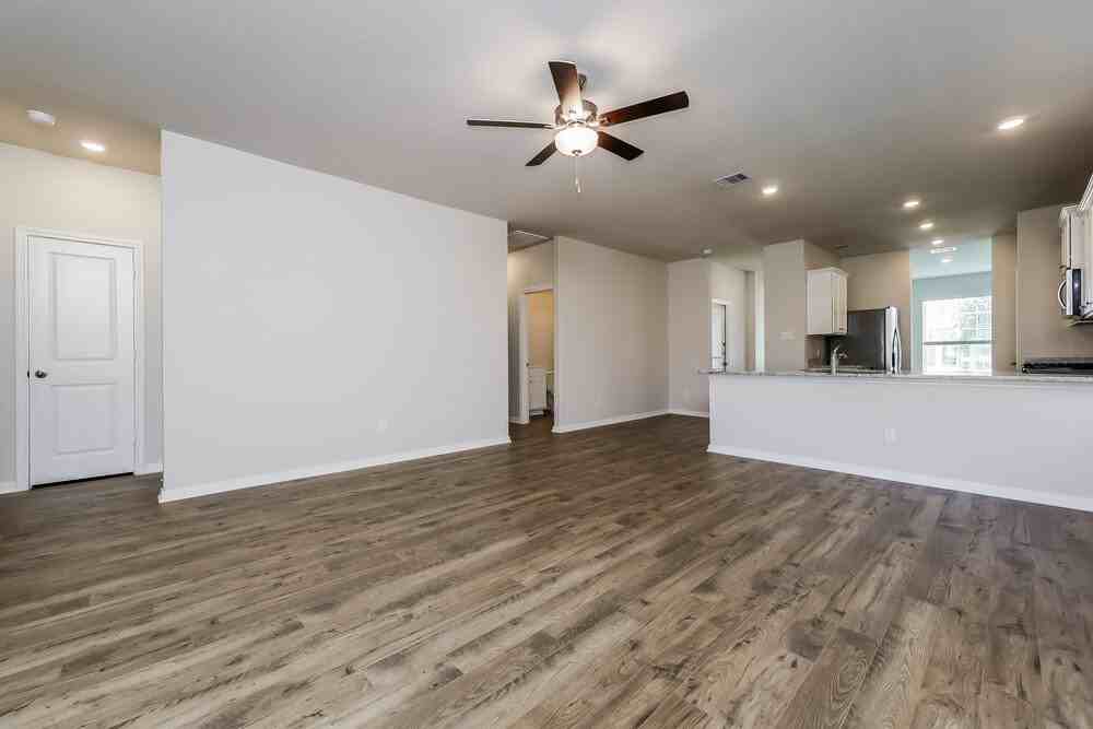16431 Honeysuckle Hill Dr - Photo 6 of 19
