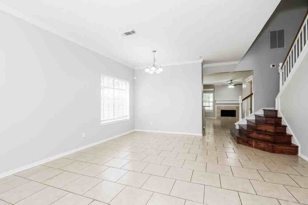 4535 Echo Falls Dr - Photo 4 of 17