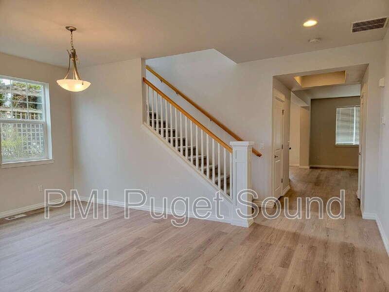 576 Mt Baker Pl Ne - Photo 3 of 23