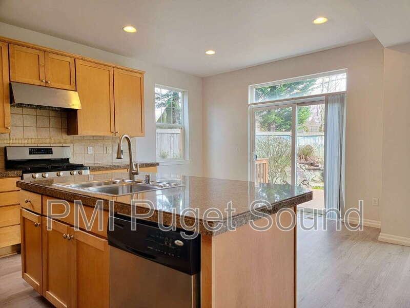 576 Mt Baker Pl Ne - Photo 5 of 23