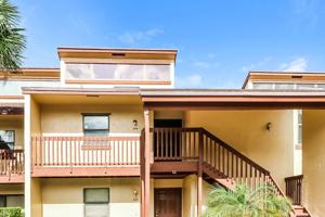 featured image of 304 Lakeview Dr E