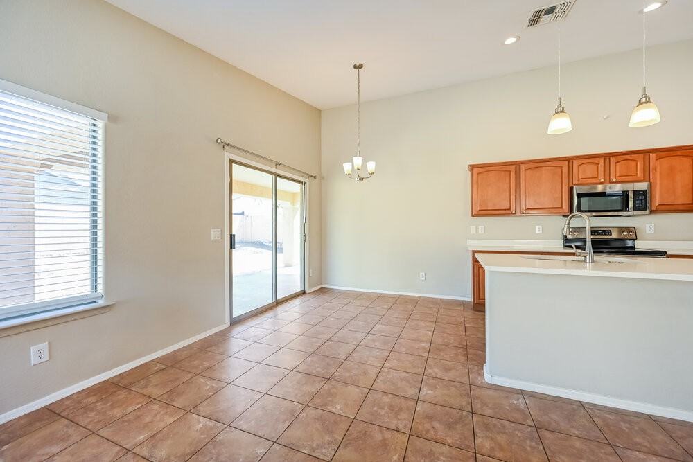 3026 W Rapalo Rd - Photo 5 of 16