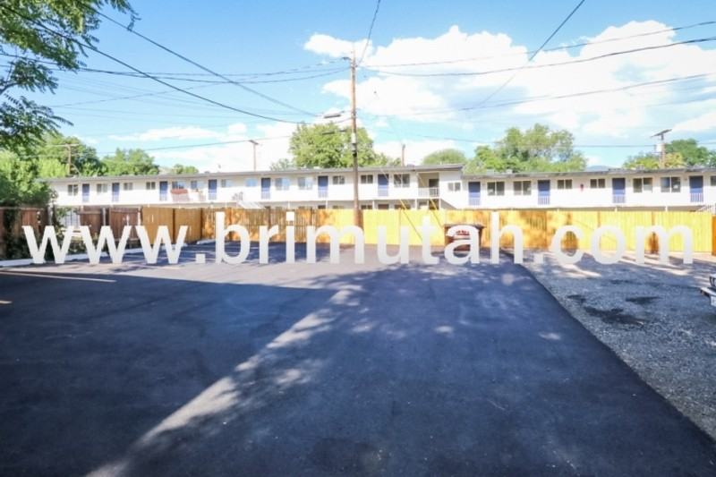 555 E St - Photo 6 of 12