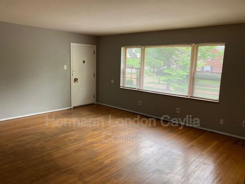 3900 Roland Blvd #B - Photo 3 of 14