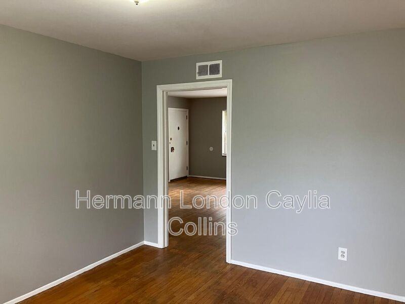 3900 Roland Blvd #B - Photo 5 of 14