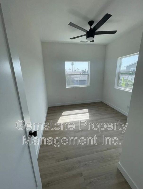 6252 Stewart St - Photo 5 of 16