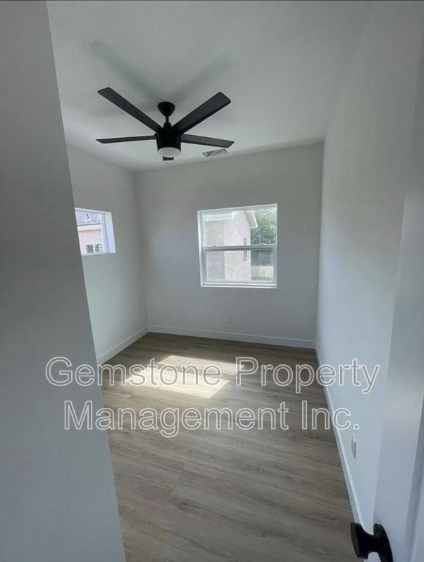 6252 Stewart St - Photo 6 of 16