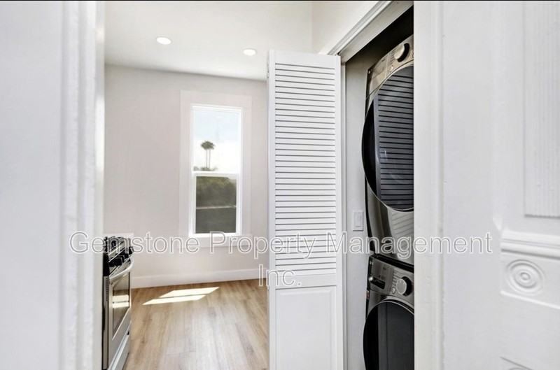 6250 Stewart St - Photo 5 of 30