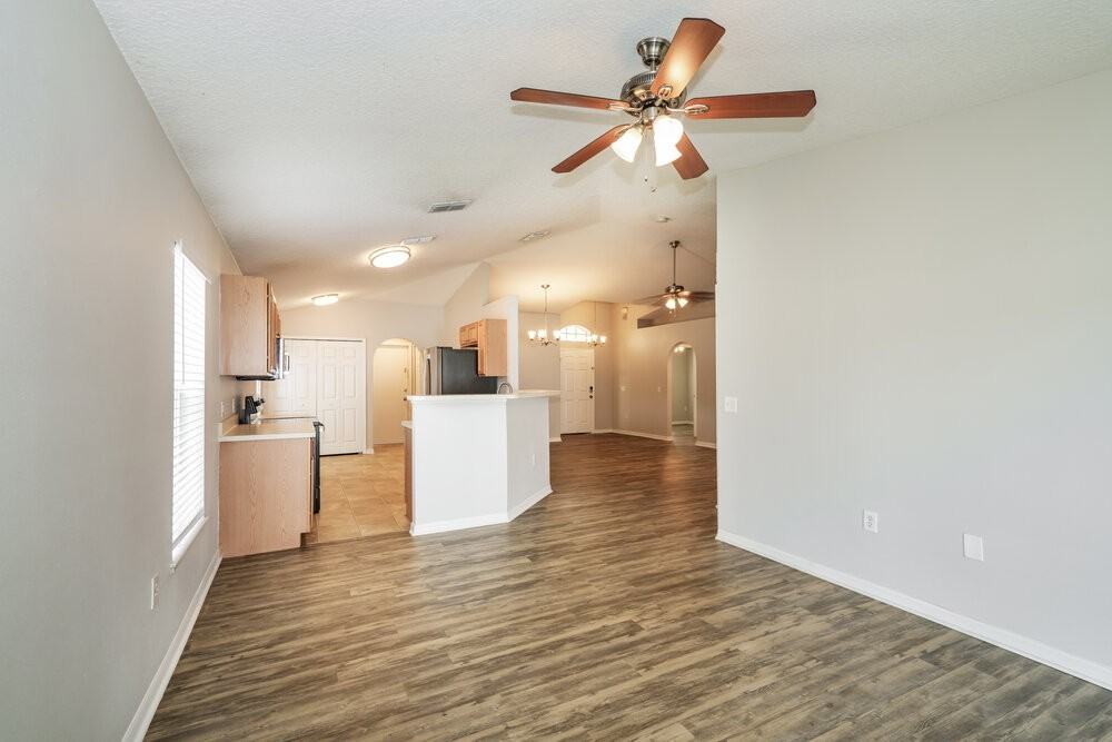 3245 Bellericay Ln - Photo 3 of 16