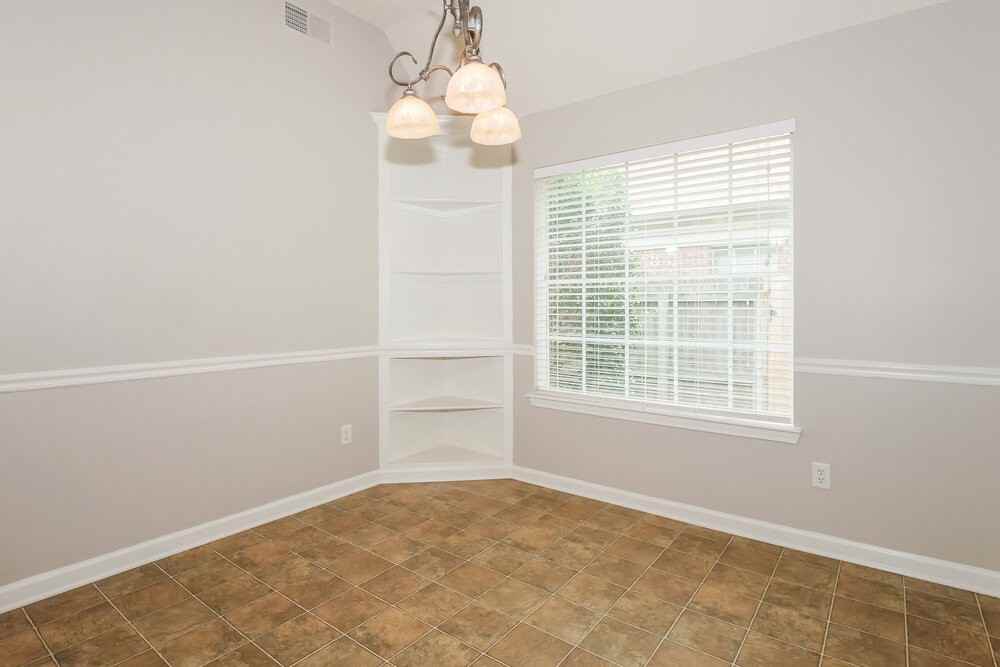 1596 Far Dr - Photo 6 of 16