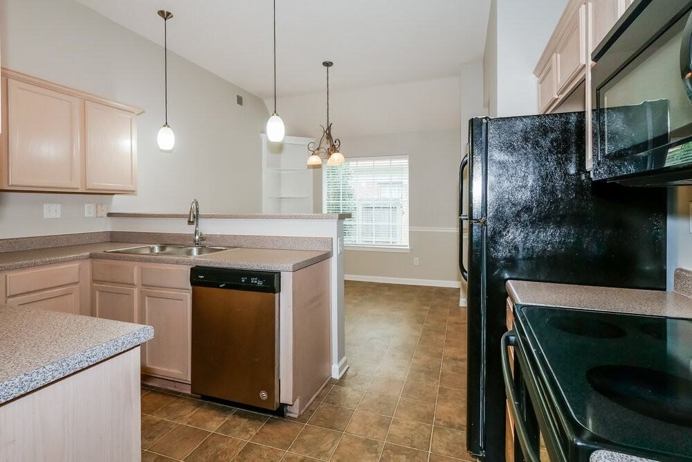 1596 Far Dr - Photo 7 of 16