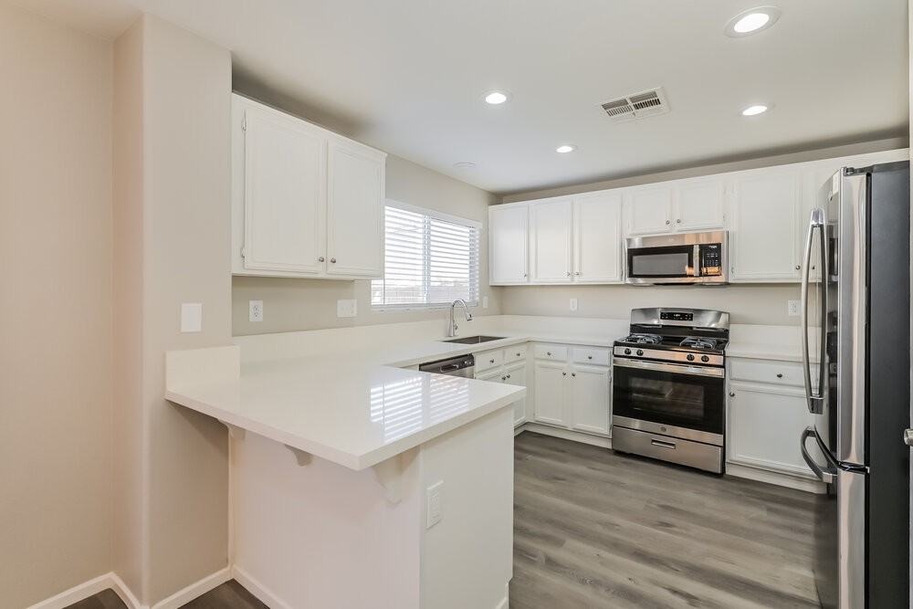 6236 Desert Lavender Ave - Photo 6 of 17