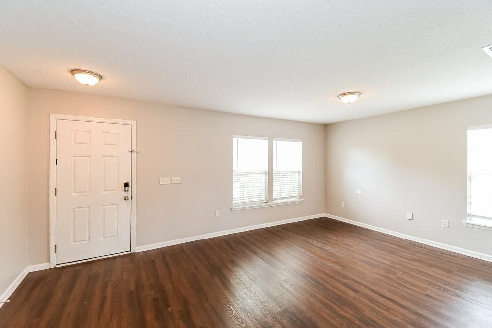 11512 Bonnie Lakes Ct - Photo 6 of 17