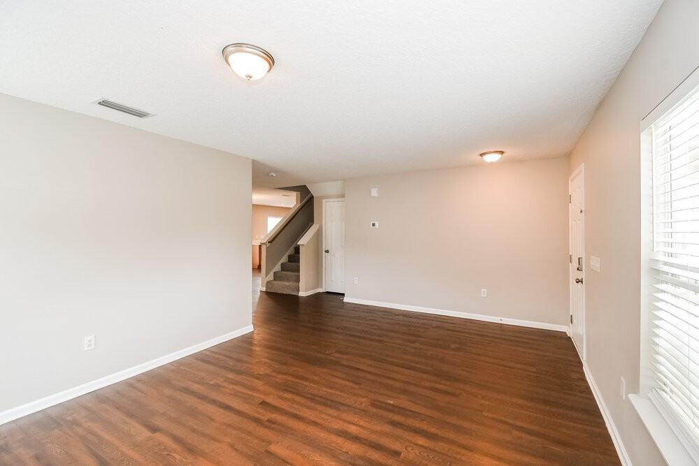 11512 Bonnie Lakes Ct - Photo 7 of 17