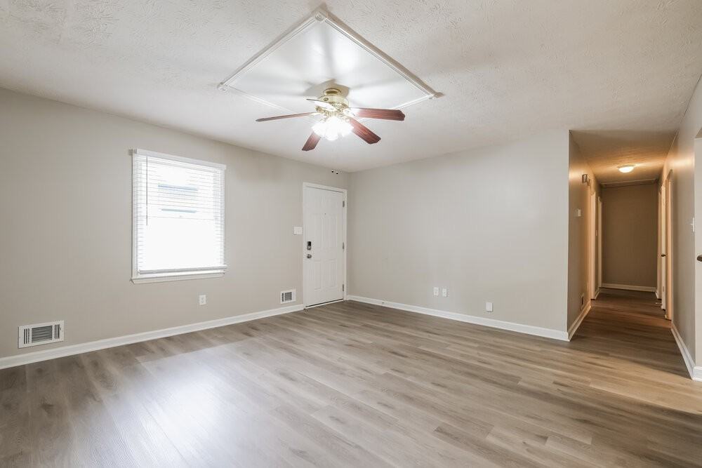 1695 Lawrenceville Suwanee Rd - Photo 5 of 17