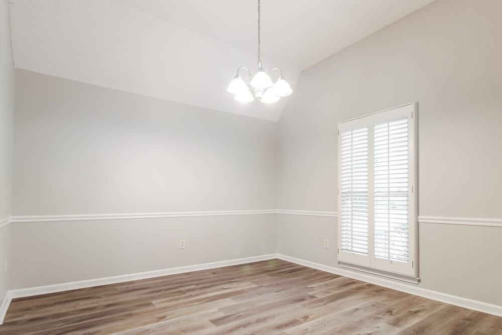 1728 Edgeburg Ln - Photo 6 of 17