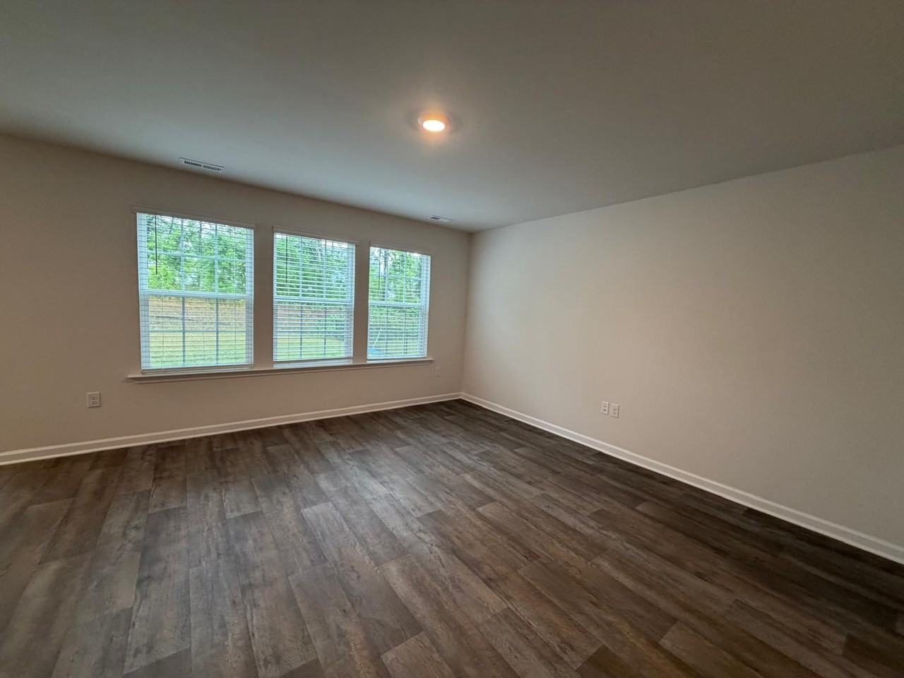 127 Palm Dr #1 - Photo 6 of 30
