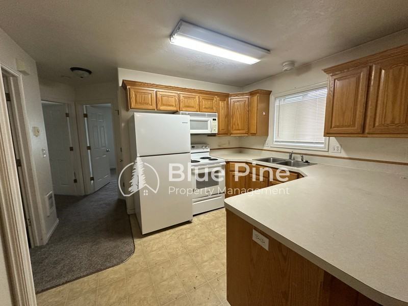 3156 Chasewood Dr #3 - Photo 3 of 9