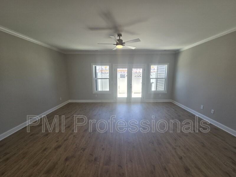 1337 Rebecca Johns Dr - Photo 4 of 17