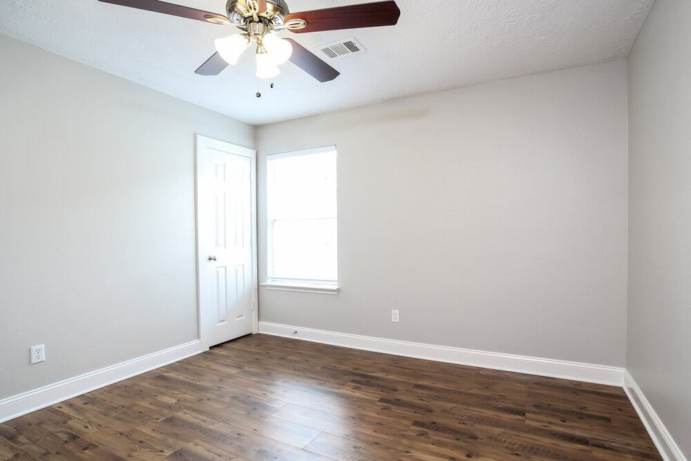 4723 Comal River Loop - Photo 3 of 15