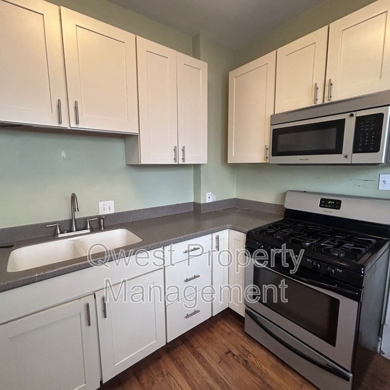 1126 Fulton St E - Photo 5 of 6