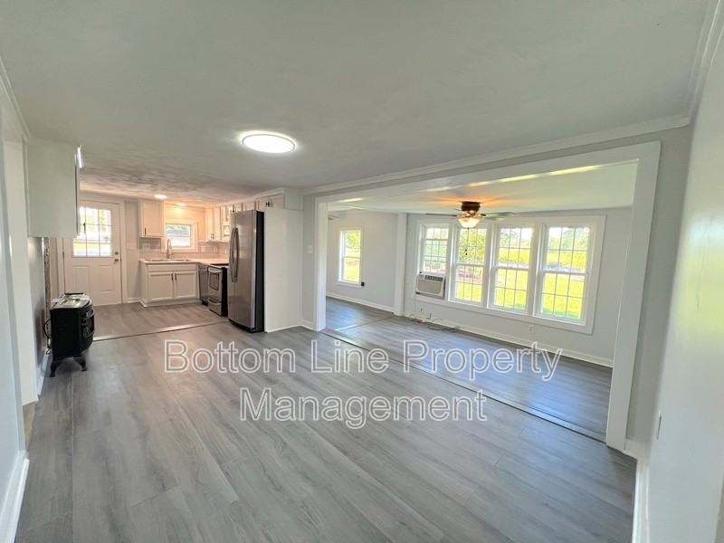 6029 Secrest Shortcut Rd - Photo 7 of 21