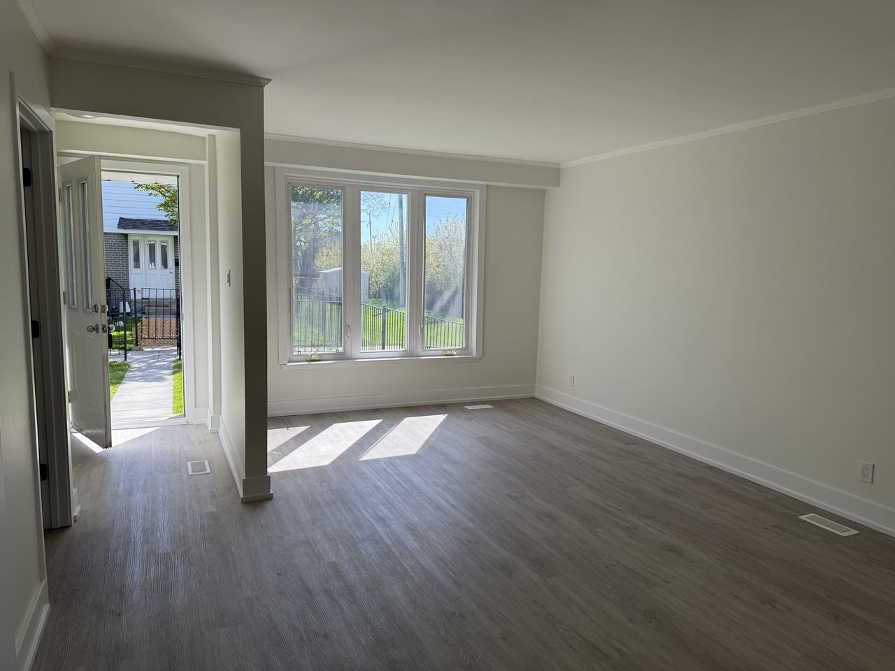 1240 Ilona Park Rd #18 - Photo 3 of 19