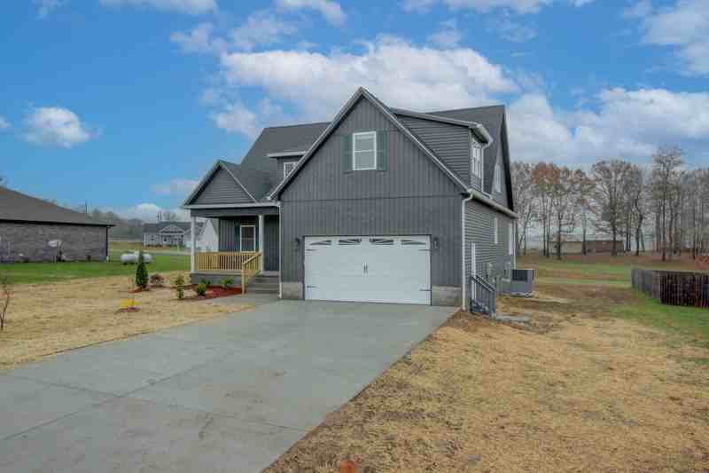 128 Riverbend Dr - Photo 3 of 50