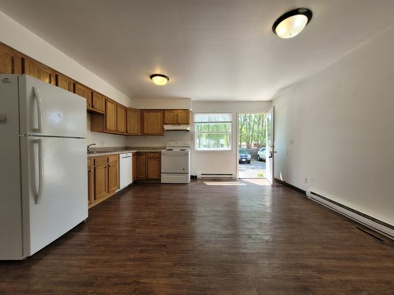 1113 Geneva Rd - Photo 2 of 9