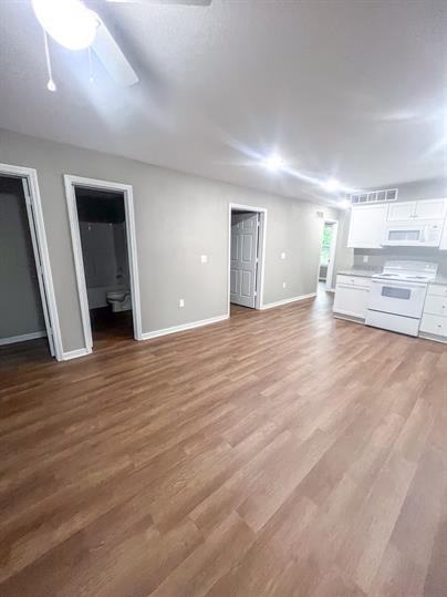 405 Jefferson St #A - Photo 2 of 17